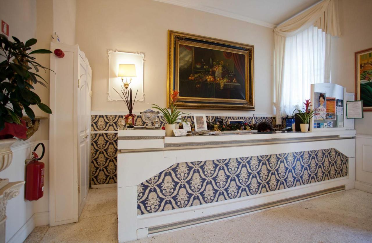 Hotel Ariston Livorno Buitenkant foto