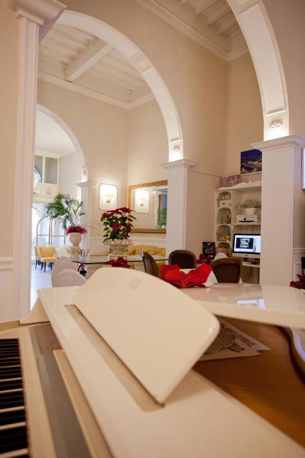 Hotel Ariston Livorno Buitenkant foto