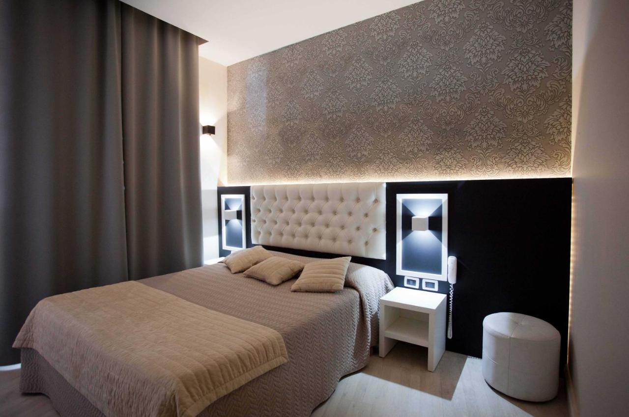 Hotel Ariston Livorno Buitenkant foto